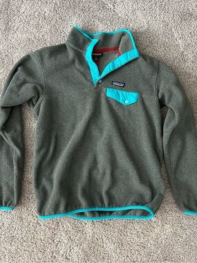 Patagonia Gray Fleece Pullover with Teal Accents